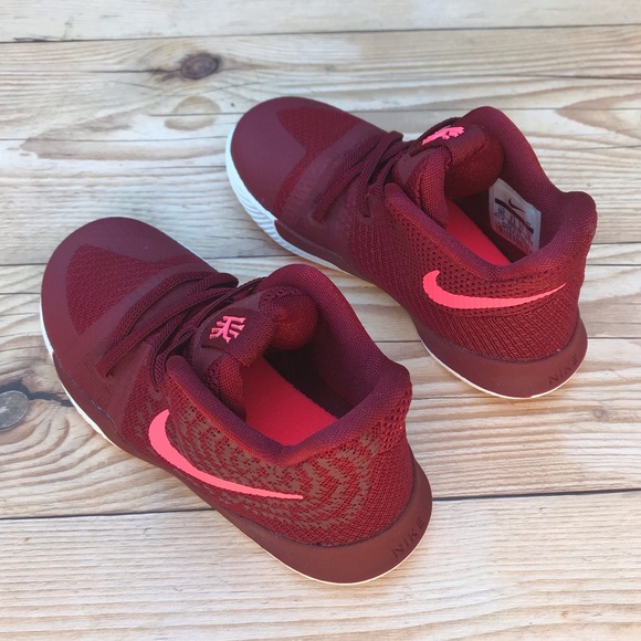 Nike Kyrie 3 (TD) Team Red/Hot Punch-White - Picture 8 of 16